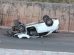 Após bater em mureta, carro capota no Contorno Norte em Maringá; vídeo