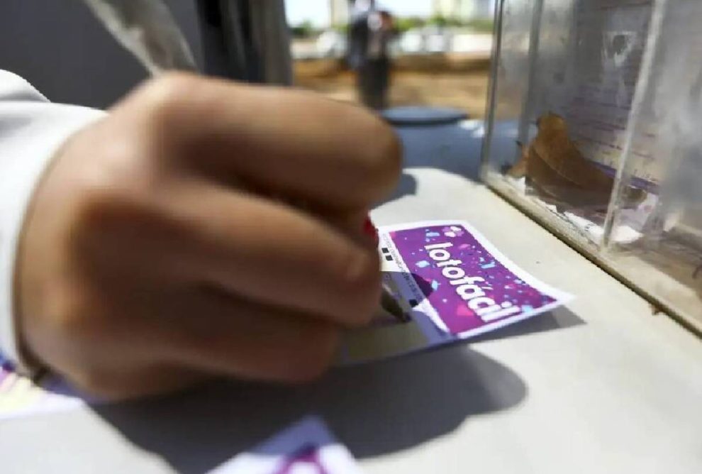 Aposta do Paraná leva quase R$ 400 mil na Lotofácil 3491