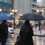 Chuvas intensas deixam 405 mil imóveis sem luz no Paraná