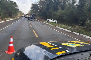 Criança de 2 anos morre e quatro pessoas ficam gravemente feridas em capotamento na região