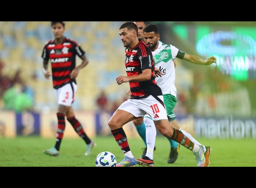 Flamengo derrota Juventude por 2 a 0 para abrir vantagem na ponta do Campeonato Brasileiro