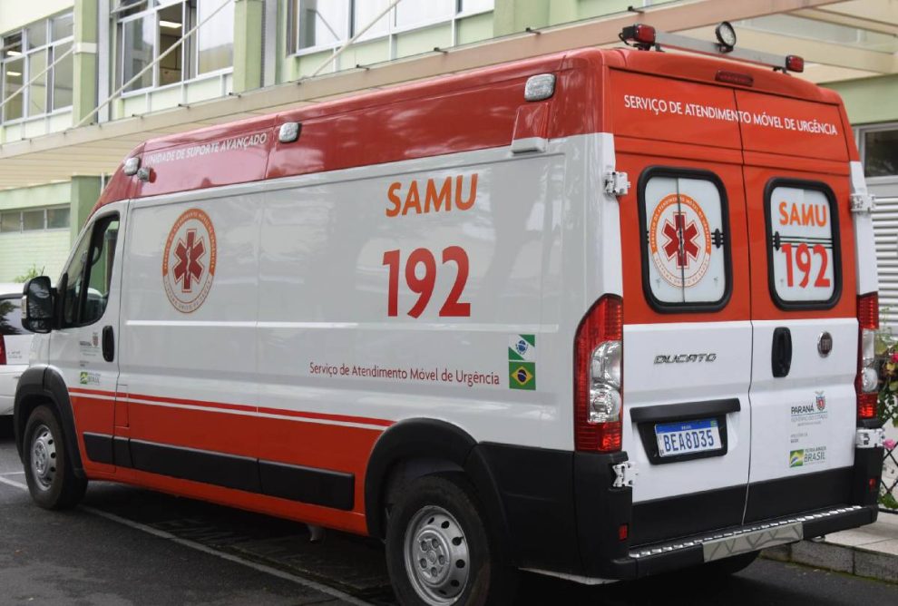 Homem é baleado 5 vezes por morador após invadir casa