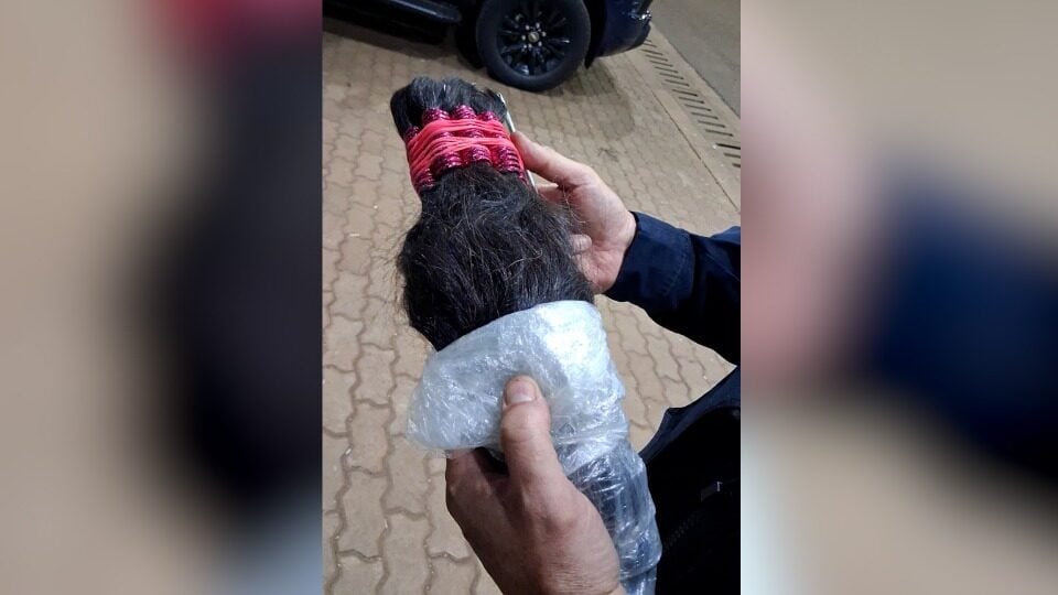 PRF apreende R$ 250 mil em cabelos humanos escondidos em carro na BR-277, no Paraná