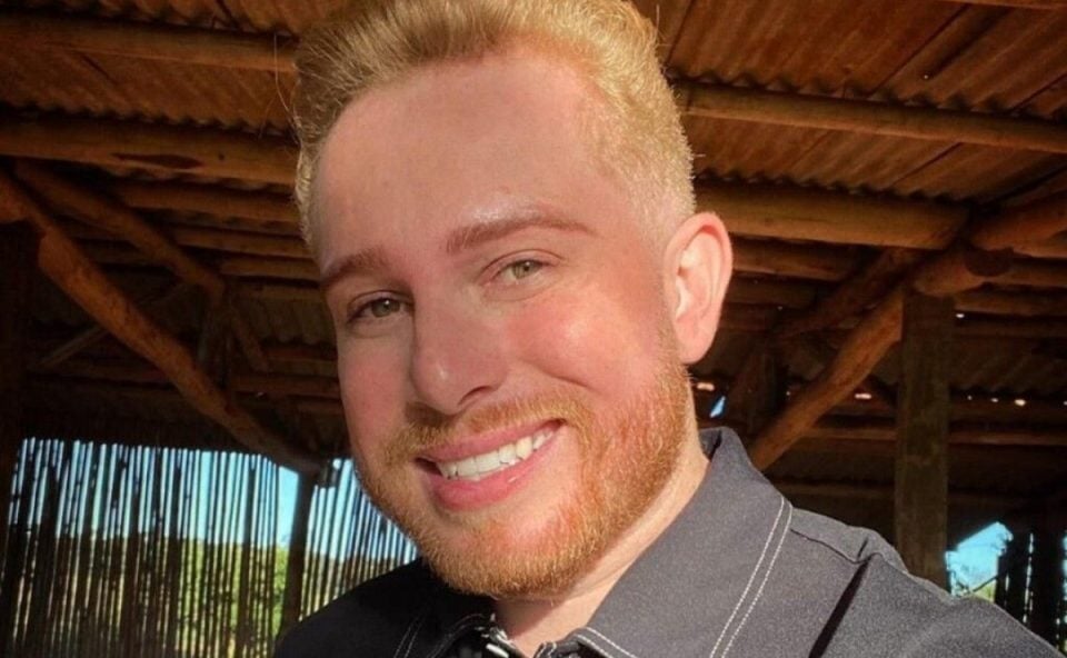 Amigo suspeito de matar homem com 18 facadas se misturou aos familiares e foi ao velório no Paraná