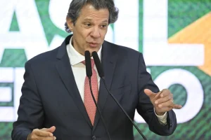 Anúncio de medidas alternativas à MP do IOF não depende de Lula estar no Brasil, diz Haddad