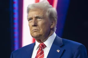 Após salão de festas, Trump quer construir um 'Arco do Triunfo' em Washington