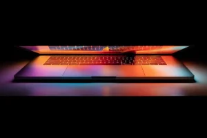 Apple prepara novo MacBook Pro com tela sensível ao toque e chip M6