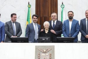 Assembleia Legislativa do Paraná celebra o Dia dos Professores e reconhece o papel essencial dos educadores