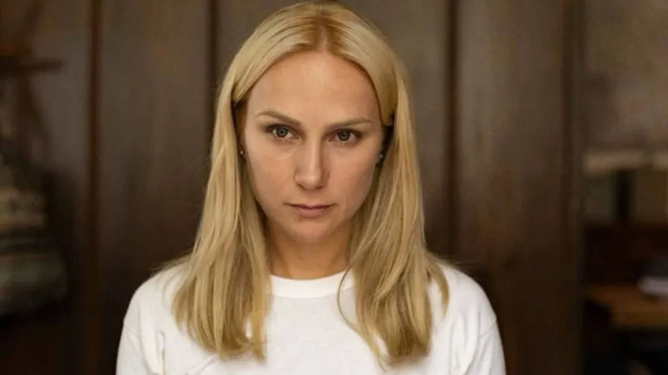 Atriz que vive Elize Matsunaga em 'Tremembé' fez aulas com açougueiro para saber esquartejar