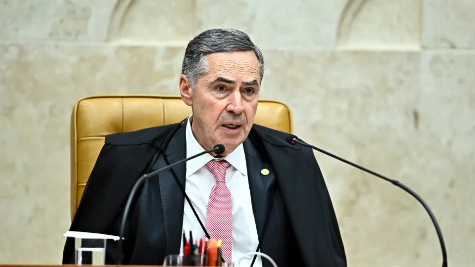Barroso recebe alta médica após ser internado em Brasília