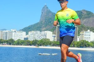 Carioca aproveita prova de rua para visitar o Cristo pela primeira vez