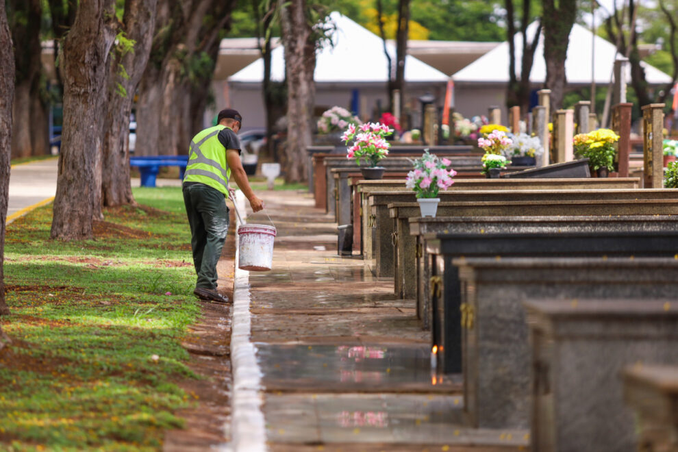 Cemitério Municipal terá monitoramento interno com vigias de moto, afirma secretário de Infraestrutura