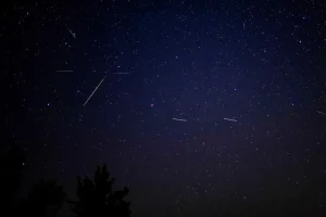 Chuva de meteoros Oriônidas pode ser vista na madrugada de terça (21) para quarta (22)