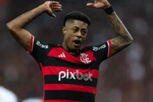Com STJD à vista, Bruno Henrique pode fazer último jogo do ano no Flamengo