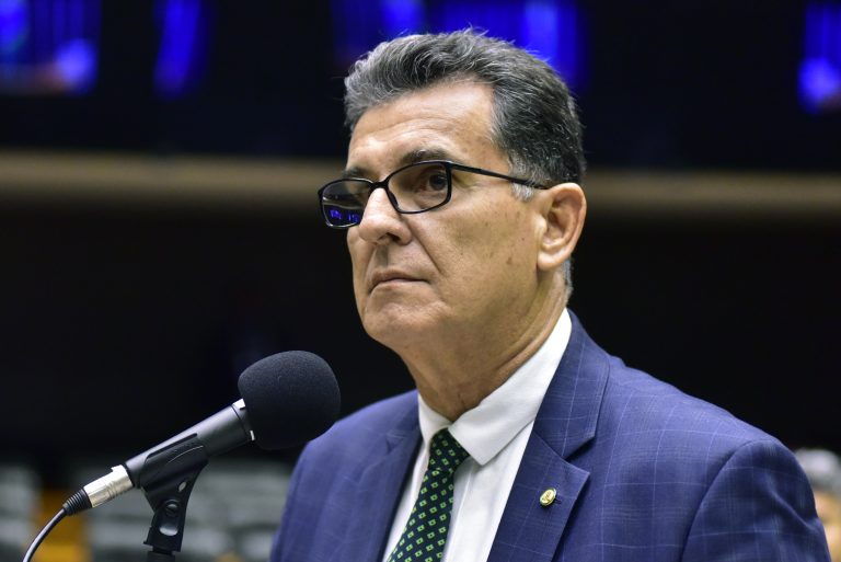 Deputado do PL quer que Câmara avalie tratamento dado aos condenados do 8 de janeiro que cumprem pena em Maringá