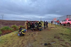 Duas pessoas morrem e outras seis ficam feridas em acidente entre dois veículos na região de Maringá