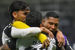 Dudu brilha, e Atlético-MG arranca empate heroico com Del Valle na altitude