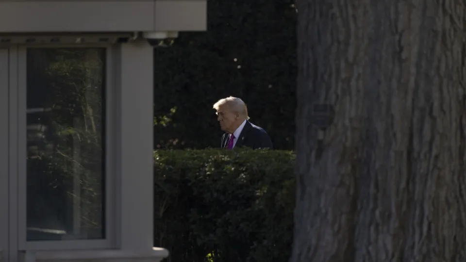 EUA devolvem sobreviventes de ataque contra submarino de narcotráfico