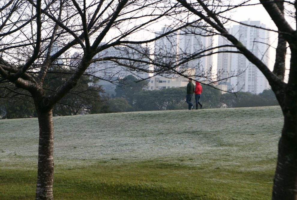 Frio intenso deve voltar ao Paraná com mínimas de 5°C