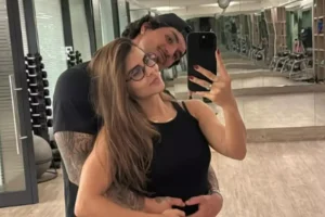 Gabriel Medina sugere possível gravidez da namorada em post nas redes