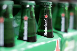 Heineken garante receita em linha com o esperado no 3ºtri; em Amsterdã, ação sobe 1,5% -