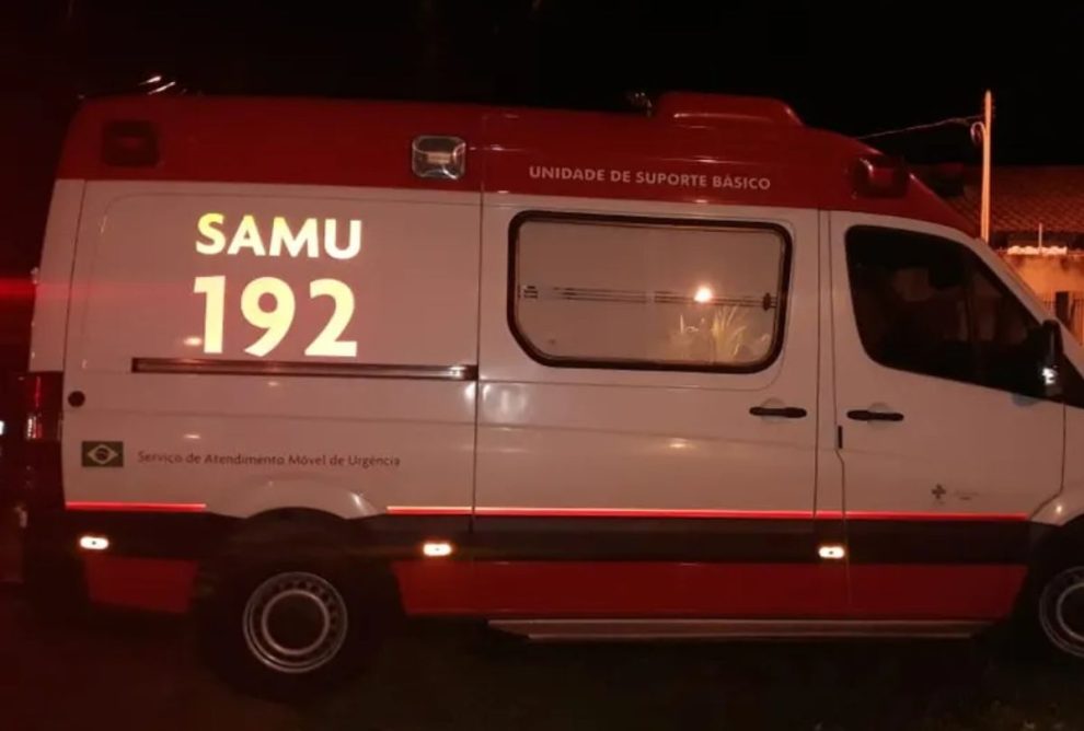 Homem é atacado a golpes de facão e martelo em posto