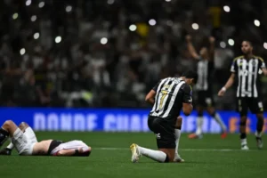 Hulk quebra jejum, Atlético vence Del Valle e vai à final da Sul-Americana