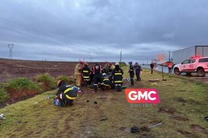 Identificados 2 homens que morreram em acidente na PR-317, na região de Maringá; outras 6 pessoas ficaram feridas