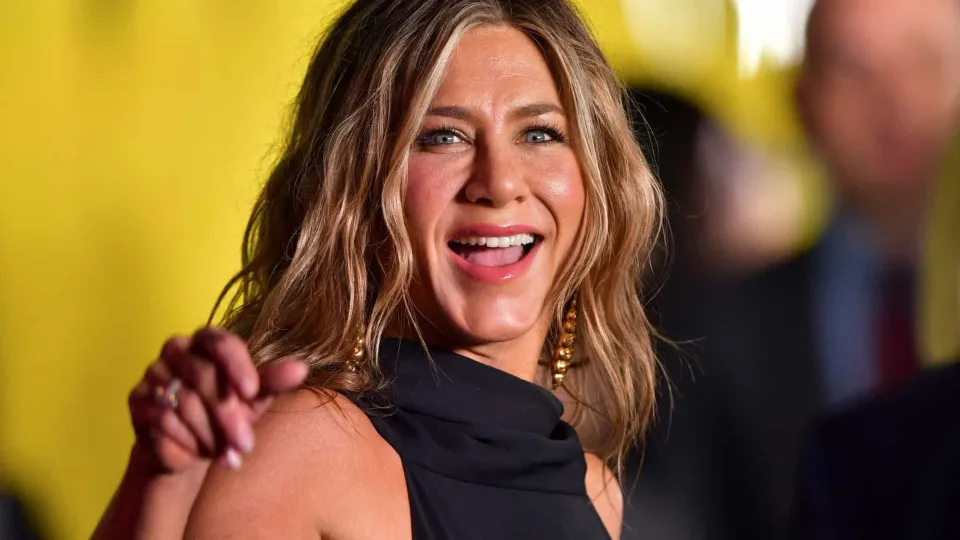 Jennifer Aniston explica decisão de não adotar uma criança