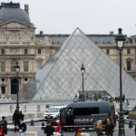Joias roubadas do Louvre valem R$ 550 milhões, afirma o governo da França