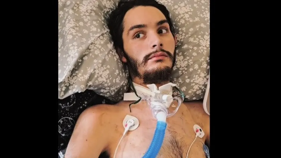 Jovem em coma acorda, denuncia namorada por acidente e morre dias depois