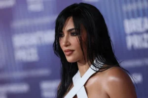 Kim Kardashian afirma não acreditar que homem pisou na Lua em 1969
