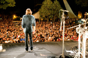 Lei que quer proibir manifestações político-partidárias em shows bancados pela Prefeitura passará por alterações