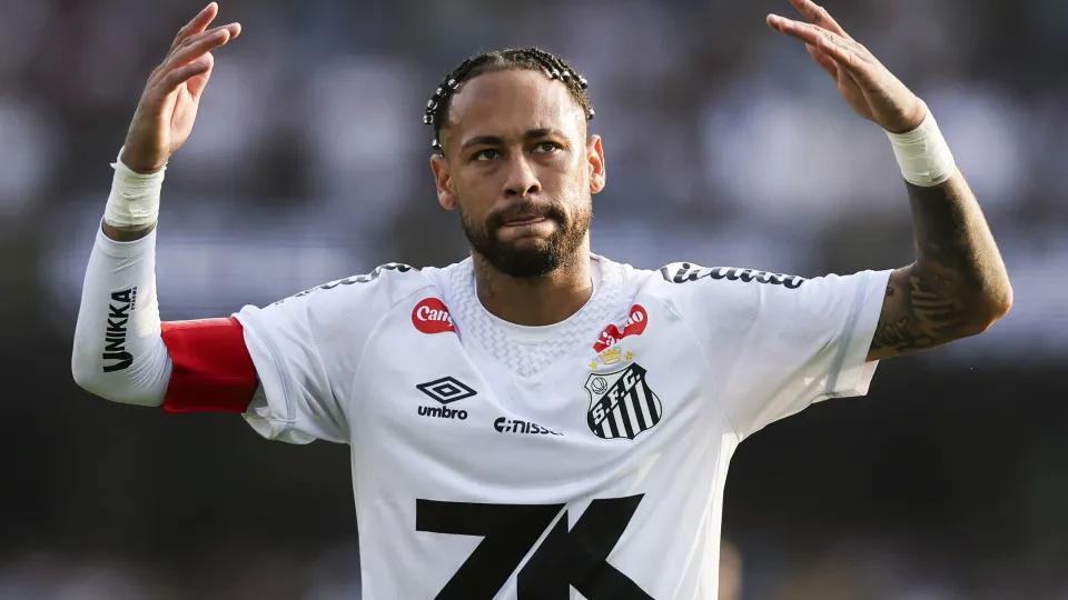 'Lenda' brasileira arrasa Neymar: "Não serve como exemplo para ninguém"