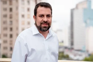 Lula confirma Boulos ministro da Secretaria-Geral da Presidência mirando reanimar base social