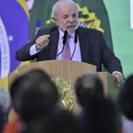 Lula defende uso de moedas locais para comércio Brasil-Indonésia