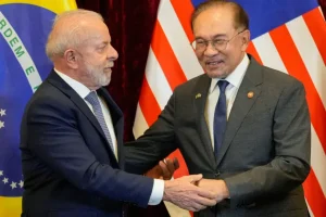Lula diz que relação com a Malásia "muda de patamar" e assina pacote de cooperação