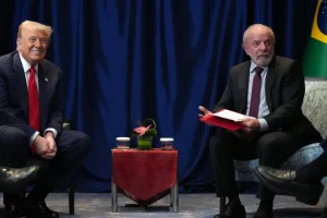 Lula encontra Trump e diz que não há motivo para conflito com os EUA