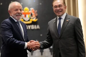 Lula reúne-se com primeiro-ministro da Malásia para impulsionar comércio