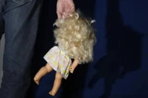 Menina de 1 ano com ferimentos nas partes íntimas morre após socorro