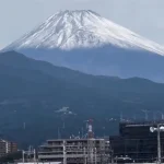 Monte Fuji registra primeira neve do ano com 21 dias de atraso histórico