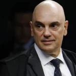 Moraes proíbe visita de presidente do PL a Bolsonaro