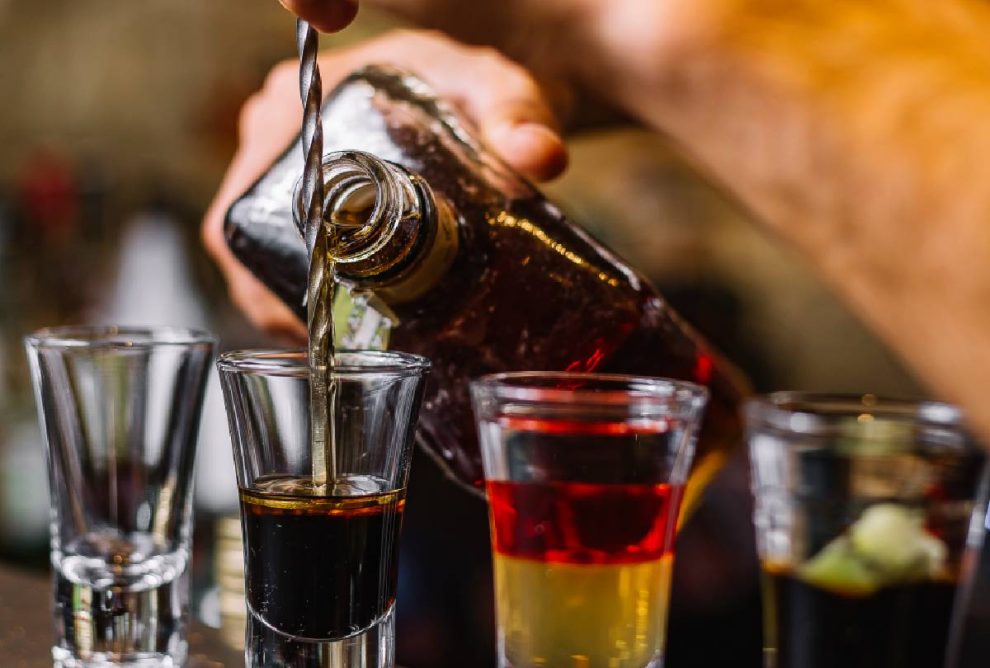 Novo caso de intoxicação por metanol é confirmado em Curitiba 