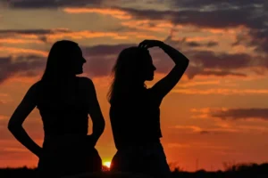 O que é 'síndrome da garota sortuda' e por que ela é perigosa?