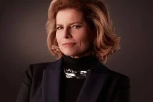 Odete Roitman pode mesmo estar viva, diz Samantha Jones, a Ana Clara