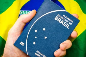 PF ameaça suspender emissão de passaportes em novembro por falta de verba