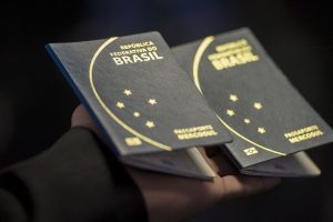 PF pode interromper emissão de passaporte por falta de verba