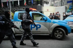 PM coloca todo efetivo de prontidão nas ruas do Rio em meio a operação com mais de 60 mortos