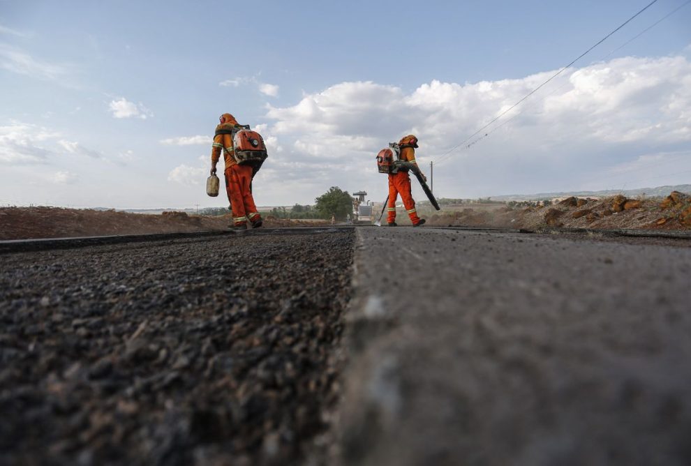 Paraná anuncia R$ 2 bilhões para renovar ruas e asfaltos