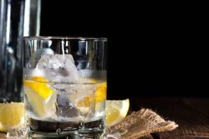 Paraná confirma mais um caso de intoxicação por metanol; veja onde